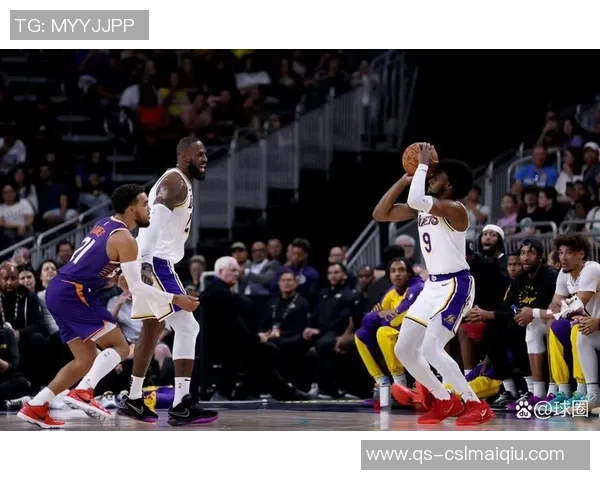 父子同台创历史詹姆斯与布朗尼在NBA赛场上携手共进